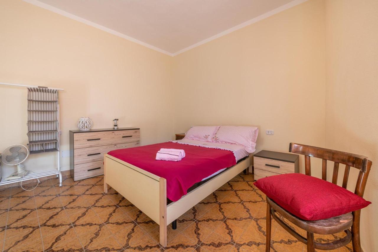 Casa Di Stefania Apartment Fluminimaggiore Luaran gambar