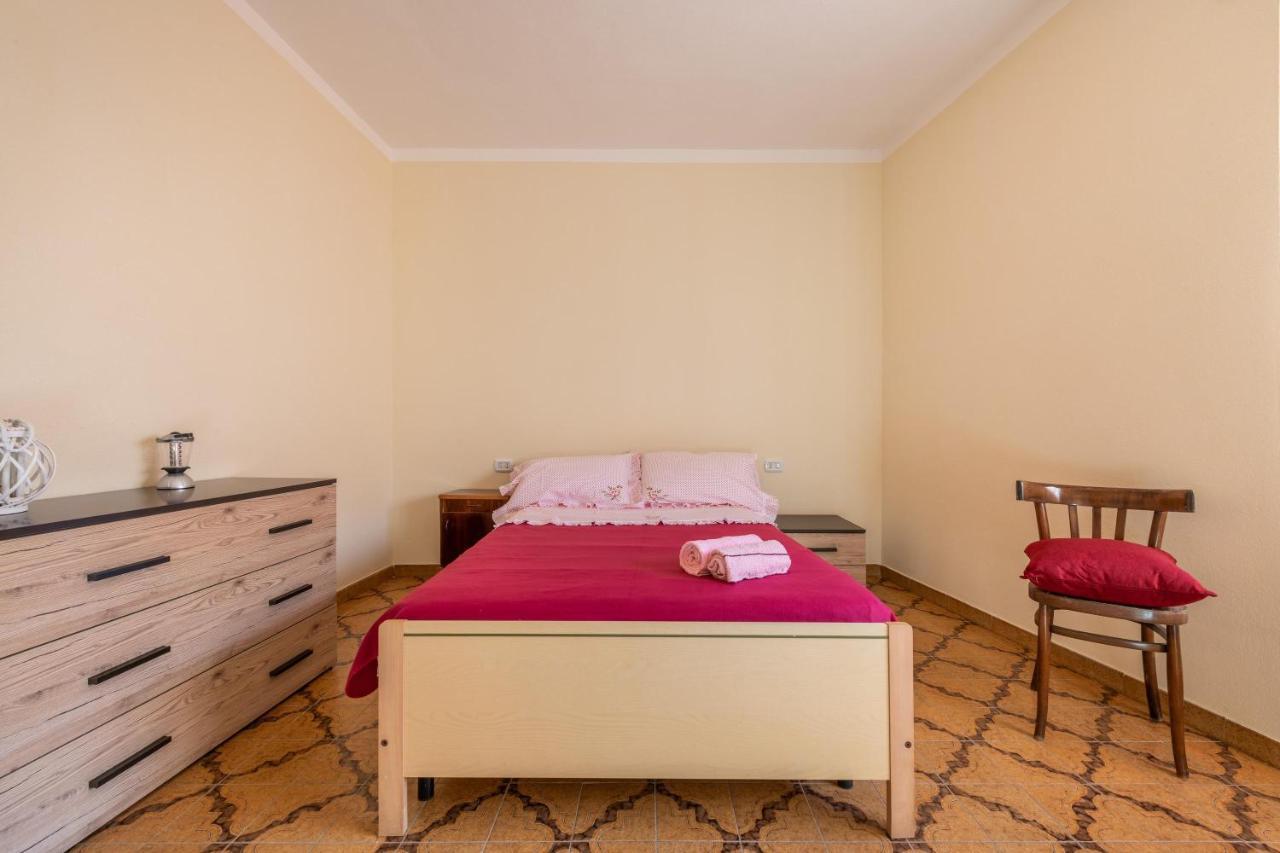 Casa Di Stefania Apartment Fluminimaggiore Luaran gambar